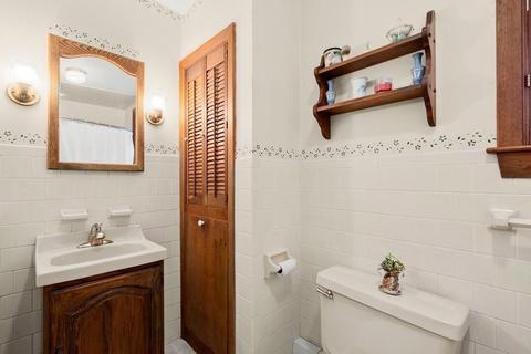 32 Centre St, Danvers, MA 01923 photo 11