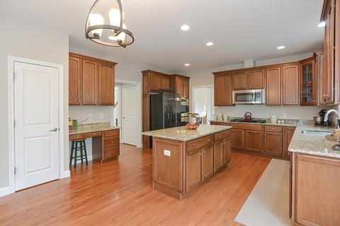 20 Francis Dr, Upton, MA 01568 photo 5