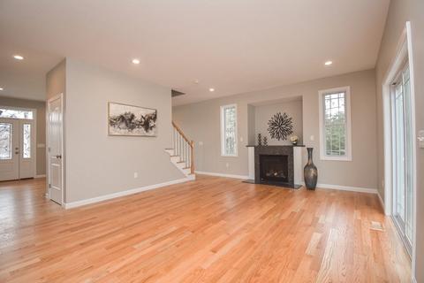 157 Clearbrook Dr, Springfield, MA 01118 photo 14