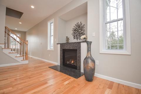 157 Clearbrook Dr, Springfield, MA 01118 photo 18