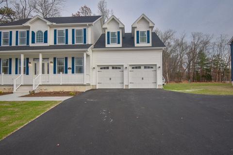 157 Clearbrook Dr, Springfield, MA 01118 photo 3