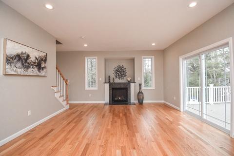 157 Clearbrook Dr, Springfield, MA 01118 photo 15