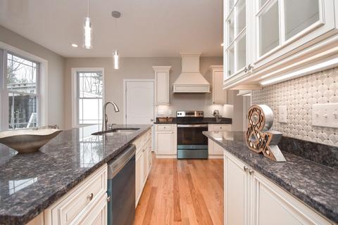 157 Clearbrook Dr, Springfield, MA 01118 photo 7