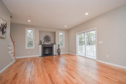 157 Clearbrook Dr, Springfield, MA 01118 photo 16