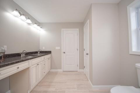 157 Clearbrook Dr, Springfield, MA 01118 photo 34