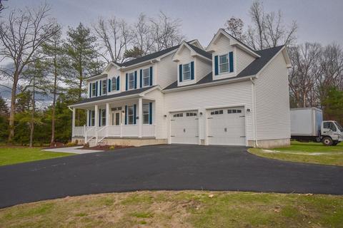 157 Clearbrook Dr, Springfield, MA 01118 photo 2