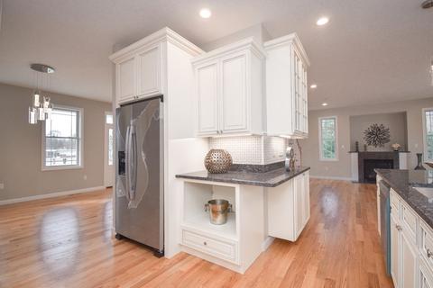 157 Clearbrook Dr, Springfield, MA 01118 photo 10