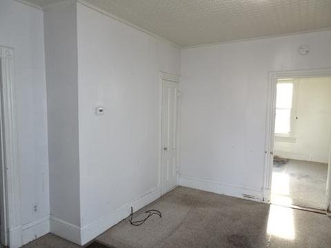95 Ward St, Chicopee, MA 01020 photo 7