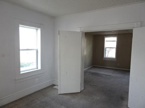 95 Ward St, Chicopee, MA 01020 photo 8