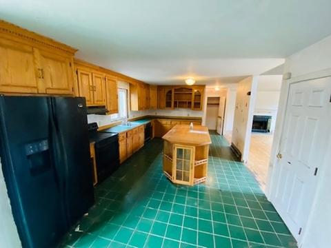 28 Suzanne Dr, Raynham, MA 02767 photo 10