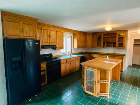 28 Suzanne Dr, Raynham, MA 02767 photo 9