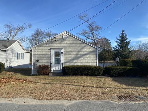 76 Circuit Ave, Wareham, MA 02571 photo 2