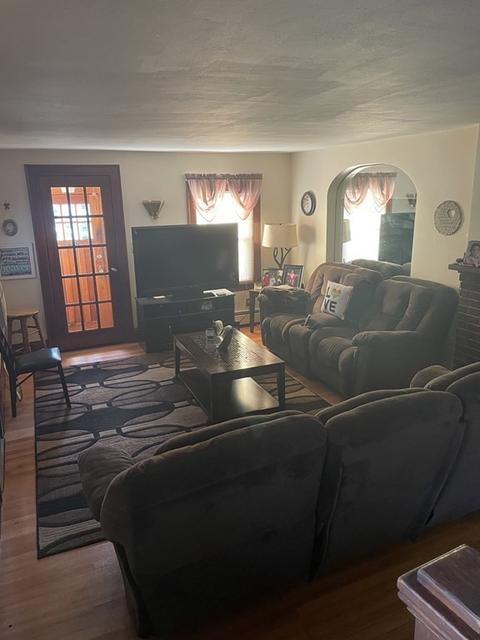 67 Thornton St, Springfield, MA 01104 photo 5