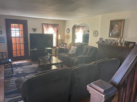 67 Thornton St, Springfield, MA 01104 photo 6