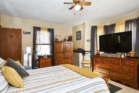 42 Cheney St, Orange, MA 01364 photo 11