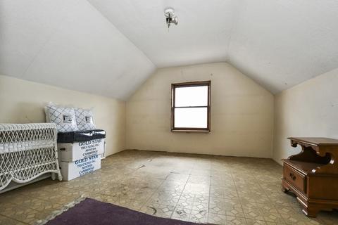 42 Cheney St, Orange, MA 01364 photo 22