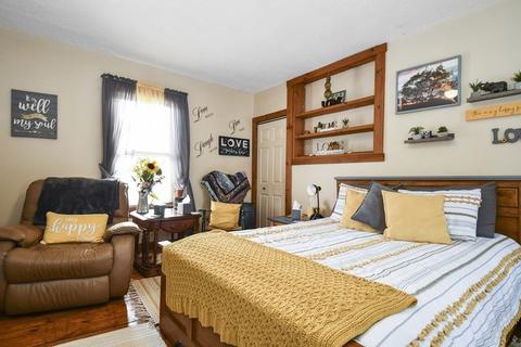 42 Cheney St, Orange, MA 01364 photo 10