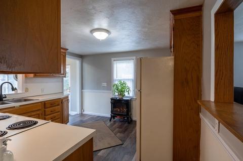 35 Russell St, Springfield, MA 01104 photo 4