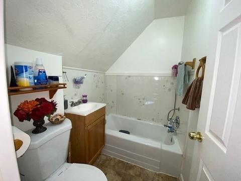 76 Commonwealth Ave, Worcester, MA 01604 photo 12