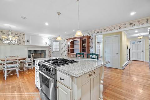 18 Brady Loop, Andover, MA 01810 photo 3