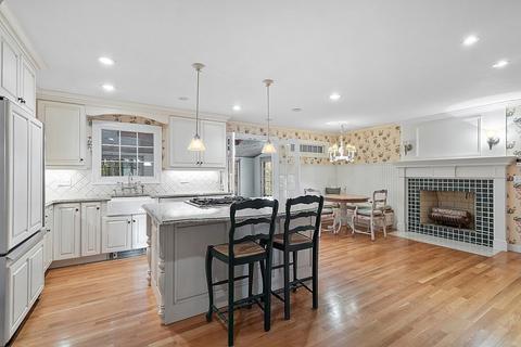 18 Brady Loop, Andover, MA 01810 photo 2
