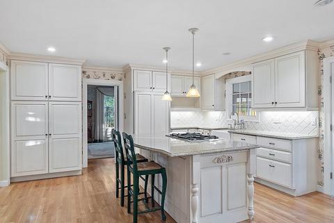 18 Brady Loop, Andover, MA 01810 photo 5