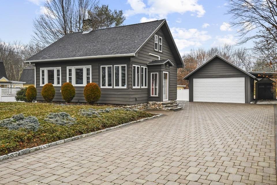 2517 Main St, Lancaster, MA 01523 30 Photos MLS 72925970 Movoto