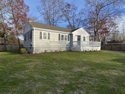 33 Arrowhead Dr, Wareham, MA 02532 photo 3