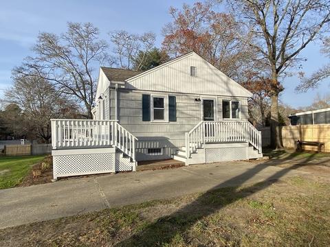 33 Arrowhead Dr, Wareham, MA 02532 photo 4