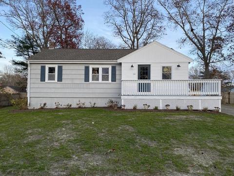 33 Arrowhead Dr, Wareham, MA 02532 photo 2