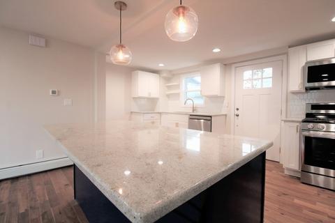 91 Globe St, Fall River, MA 02724 photo 2