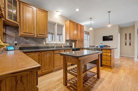 6 Providence St, Mendon, MA 01756 photo 3