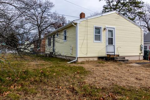 45 Peer St, Springfield, MA 01109 photo 3