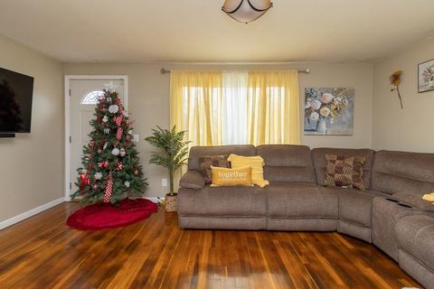 45 Peer St, Springfield, MA 01109 photo 10