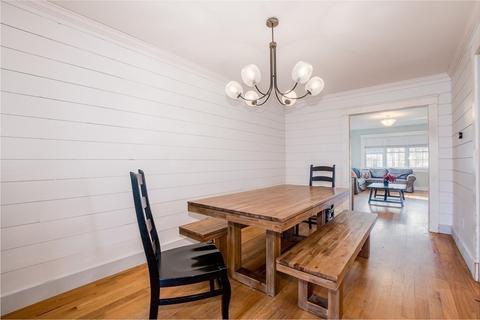 282 Riverside Dr, Dedham, MA 02026 photo 9