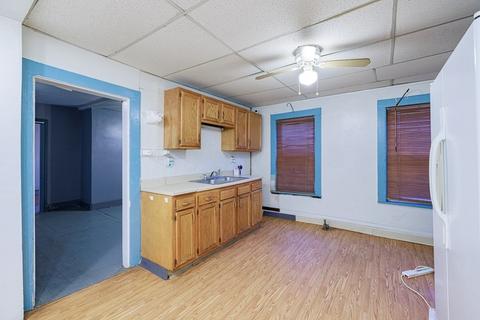 92 Cedar, Springfield, MA 01105 photo 2