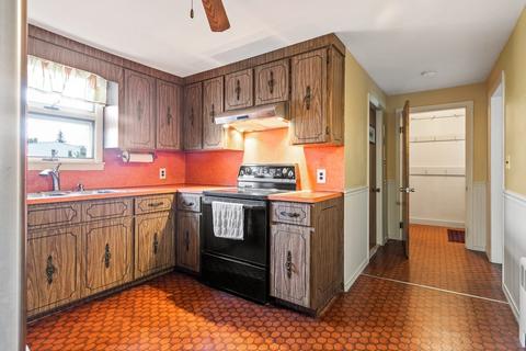 18 Braman St, Danvers, MA 01923 photo 13