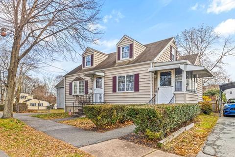18 Braman St, Danvers, MA 01923 photo 3