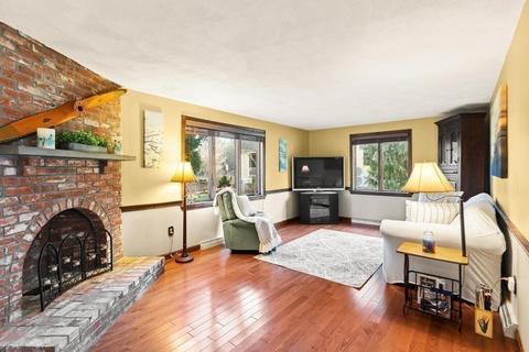 20 Sanborn Ln, Reading, MA 01867 photo 11