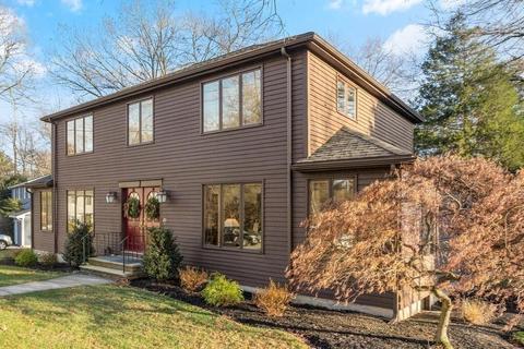 20 Sanborn Ln, Reading, MA 01867 photo 2