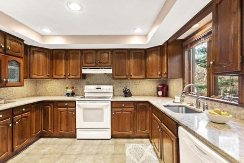 20 Sanborn Ln, Reading, MA 01867 photo 12