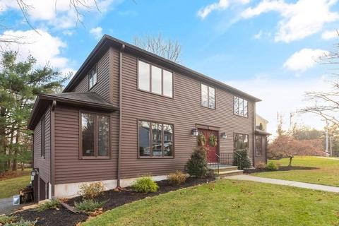 20 Sanborn Ln, Reading, MA 01867 photo 3