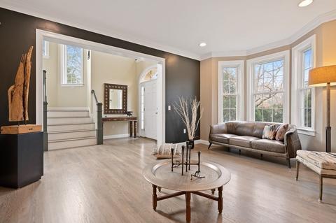 26 Bates St, Mendon, MA 01756 photo 9