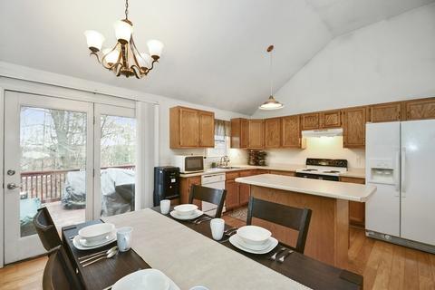 4 Atlas St, Worcester, MA 01604 photo 7