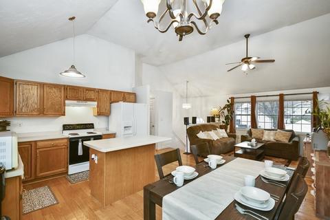 4 Atlas St, Worcester, MA 01604 photo 4