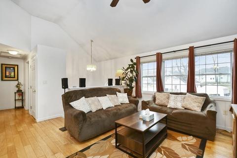 4 Atlas St, Worcester, MA 01604 photo 12