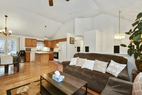 4 Atlas St, Worcester, MA 01604 photo 11