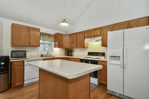 4 Atlas St, Worcester, MA 01604 photo 8