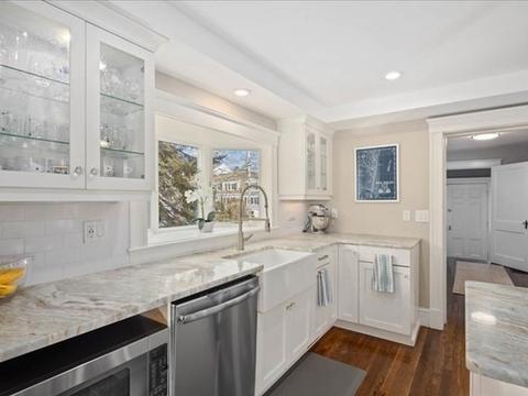 245 Central St, Hingham, MA 02043 photo 5