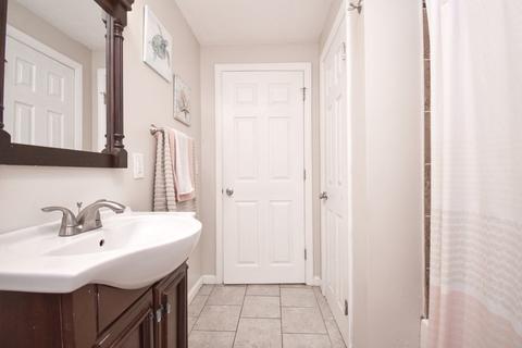 79 Denwall Dr, Springfield, MA 01119 photo 31